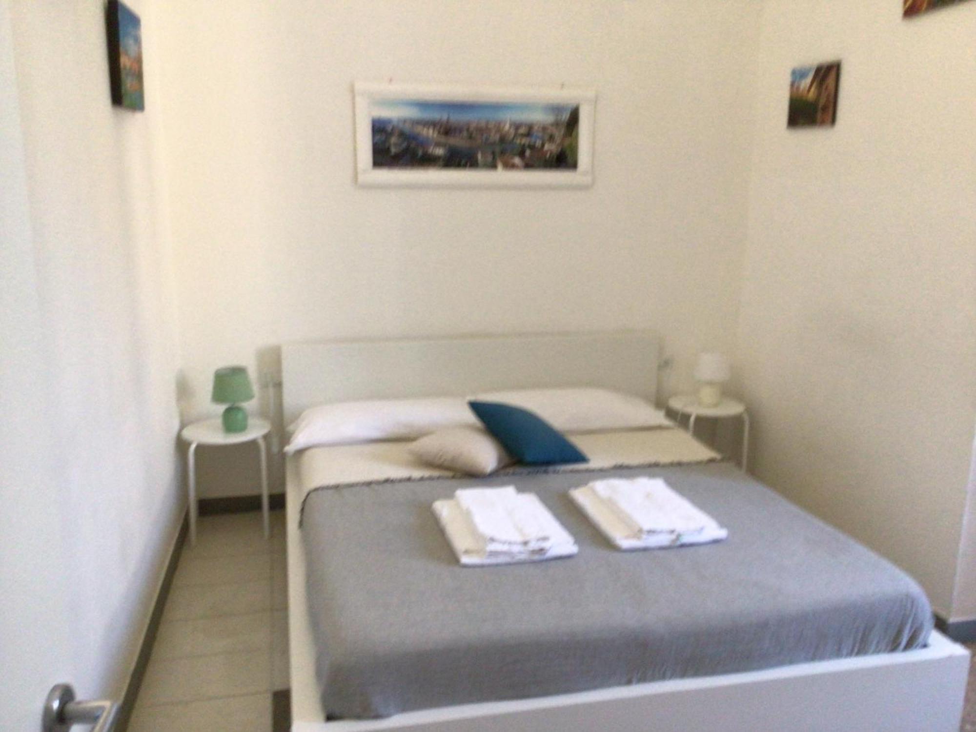 A Due Passi Da Giulietta-Casa Montecchi Верона Экстерьер фото